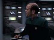extant_StarTrek_VOY_6x06-Riddles_00453.jpg
