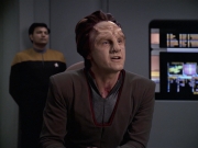 extant_StarTrek_VOY_6x06-Riddles_00675.jpg