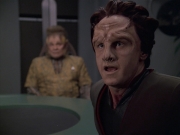 extant_StarTrek_VOY_6x06-Riddles_00743.jpg