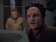 extant_StarTrek_VOY_6x06-Riddles_00767.jpg