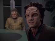 extant_StarTrek_VOY_6x06-Riddles_00770.jpg