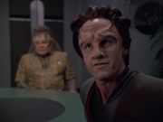 extant_StarTrek_VOY_6x06-Riddles_00780.jpg