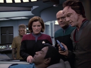 extant_StarTrek_VOY_6x06-Riddles_00795.jpg