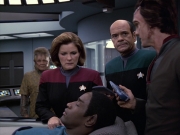 extant_StarTrek_VOY_6x06-Riddles_00797.jpg
