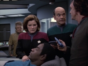 extant_StarTrek_VOY_6x06-Riddles_00805.jpg