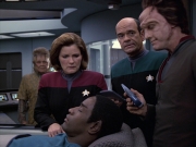 extant_StarTrek_VOY_6x06-Riddles_00807.jpg