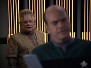 extant_StarTrek_VOY_6x06-Riddles_00854.jpg
