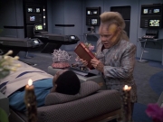 extant_StarTrek_VOY_6x06-Riddles_00950.jpg