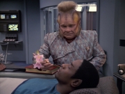 extant_StarTrek_VOY_6x06-Riddles_00974.jpg