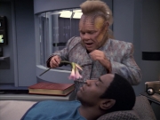 extant_StarTrek_VOY_6x06-Riddles_00977.jpg