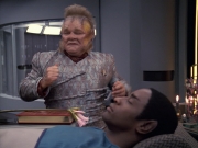 extant_StarTrek_VOY_6x06-Riddles_01003.jpg