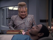 extant_StarTrek_VOY_6x06-Riddles_01008.jpg