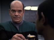 extant_StarTrek_VOY_6x06-Riddles_01123.jpg