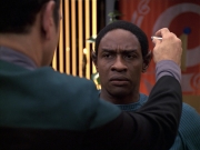extant_StarTrek_VOY_6x06-Riddles_01126.jpg