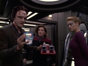 extant_StarTrek_VOY_6x06-Riddles_01159.jpg