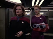 extant_StarTrek_VOY_6x06-Riddles_01178.jpg