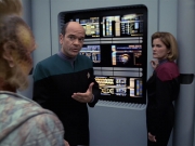extant_StarTrek_VOY_6x06-Riddles_01324.jpg
