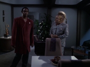 extant_StarTrek_VOY_6x06-Riddles_01529.jpg