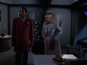 extant_StarTrek_VOY_6x06-Riddles_01531.jpg
