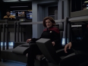 extant_StarTrek_VOY_6x06-Riddles_01568.jpg