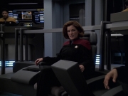 extant_StarTrek_VOY_6x06-Riddles_01569.jpg
