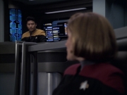 extant_StarTrek_VOY_6x06-Riddles_01609.jpg