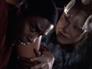 extant_StarTrek_VOY_6x06-Riddles_01637.jpg