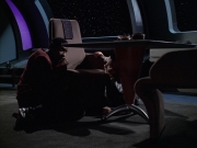 extant_StarTrek_VOY_6x06-Riddles_01679.jpg