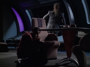 extant_StarTrek_VOY_6x06-Riddles_01683.jpg