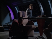 extant_StarTrek_VOY_6x06-Riddles_01689.jpg