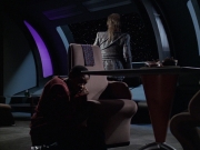 extant_StarTrek_VOY_6x06-Riddles_01692.jpg