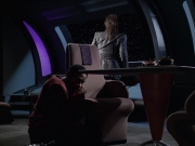 extant_StarTrek_VOY_6x06-Riddles_01693.jpg