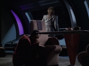 extant_StarTrek_VOY_6x06-Riddles_01695.jpg
