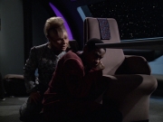 extant_StarTrek_VOY_6x06-Riddles_01711.jpg