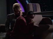 extant_StarTrek_VOY_6x06-Riddles_01720.jpg