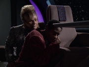 extant_StarTrek_VOY_6x06-Riddles_01726.jpg