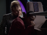 extant_StarTrek_VOY_6x06-Riddles_01734.jpg