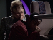 extant_StarTrek_VOY_6x06-Riddles_01738.jpg