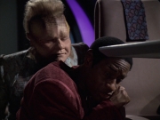 extant_StarTrek_VOY_6x06-Riddles_01745.jpg