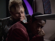 extant_StarTrek_VOY_6x06-Riddles_01746.jpg