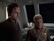 extant_StarTrek_VOY_6x06-Riddles_01771.jpg