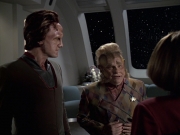 extant_StarTrek_VOY_6x06-Riddles_01774.jpg