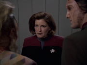 extant_StarTrek_VOY_6x06-Riddles_01775.jpg
