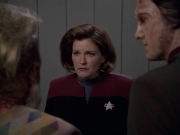 extant_StarTrek_VOY_6x06-Riddles_01779.jpg