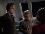 extant_StarTrek_VOY_6x06-Riddles_01781.jpg