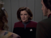 extant_StarTrek_VOY_6x06-Riddles_01788.jpg