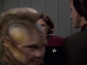 extant_StarTrek_VOY_6x06-Riddles_01791.jpg