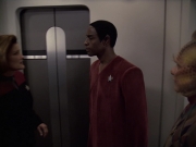 extant_StarTrek_VOY_6x06-Riddles_01809.jpg