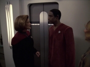extant_StarTrek_VOY_6x06-Riddles_01810.jpg