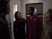 extant_StarTrek_VOY_6x06-Riddles_01817.jpg
